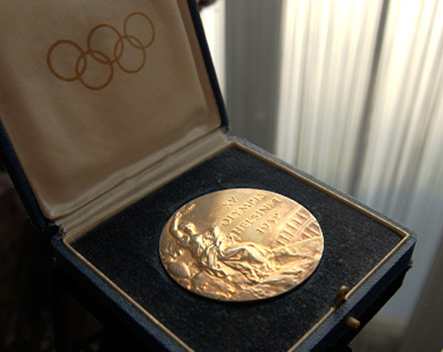 1952 Gold medal design
