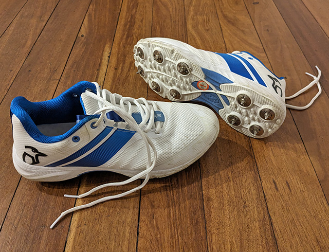 kookaburra cricket shoes