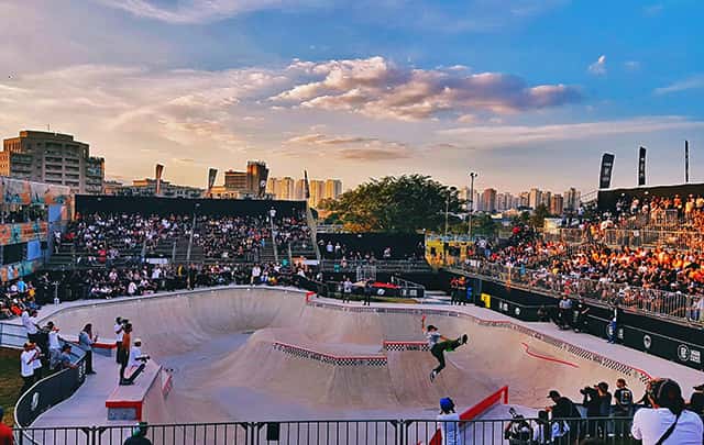 combination pool skatepark