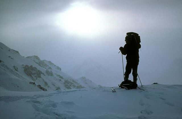 cross_country_skiing_in_alaska.jpg (large)