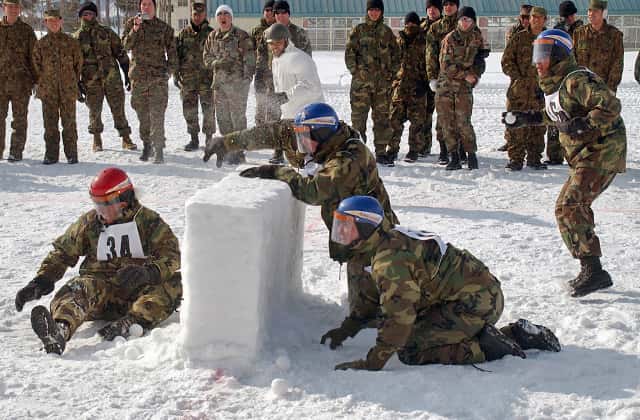 Yukigassen played by us marine corps members 