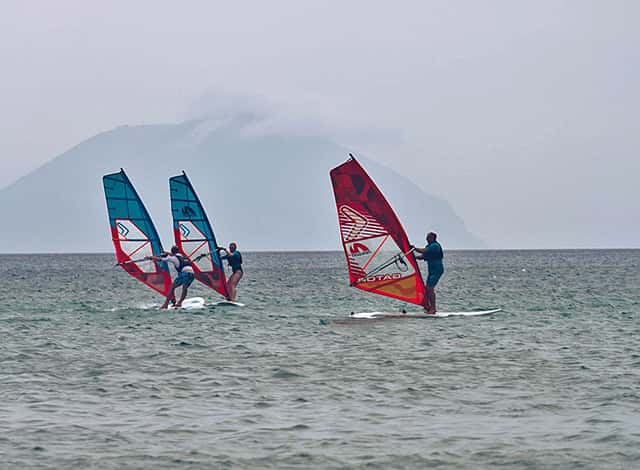 ocean windsurfing race