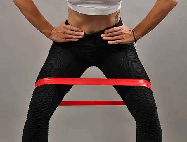 squat band exercise 