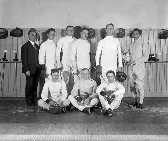 fencing_team_1924.jpg (large)