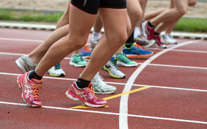 start of a track distance running event