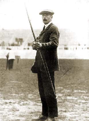 William Dod (1908) with his sister Charlotte 'Lottie' Dod became the first brother and sister to win Olympic medals