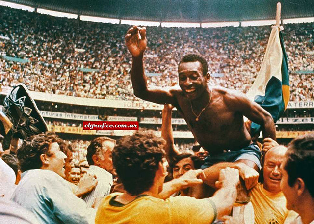 Pelé is the youngest player to have scored a World Cup goal 