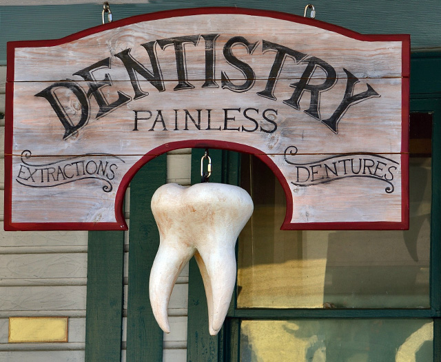 old dentist sign