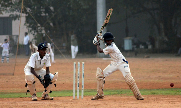 some of the shortest cricketers