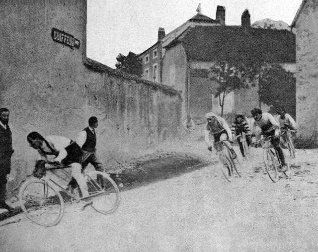1906 Tour de France race - the Villersexel bend