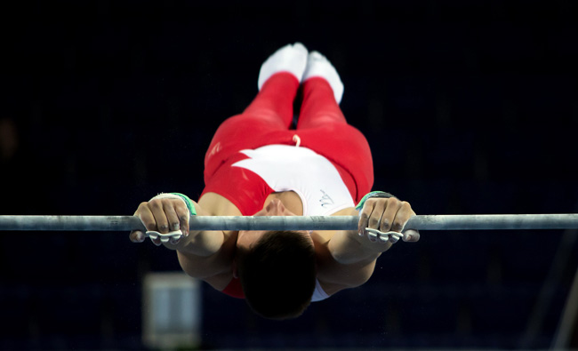 horizontal bar gymnastics