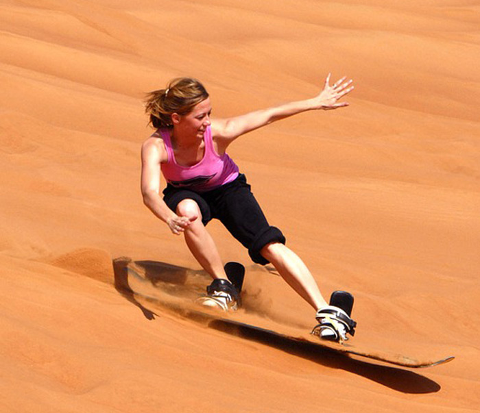 Sandboarding looks like a lot of fun