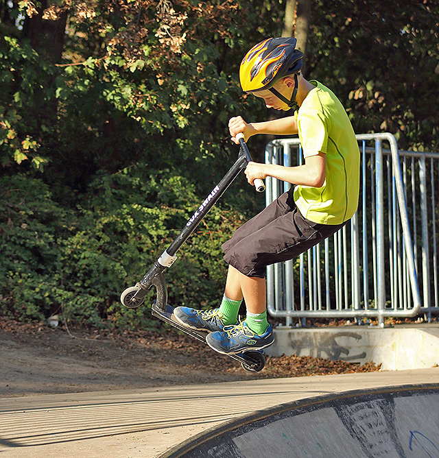 skate park scootering