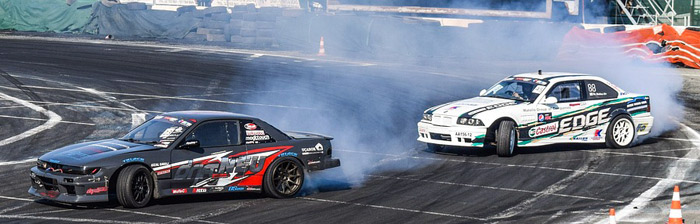 car drifting race