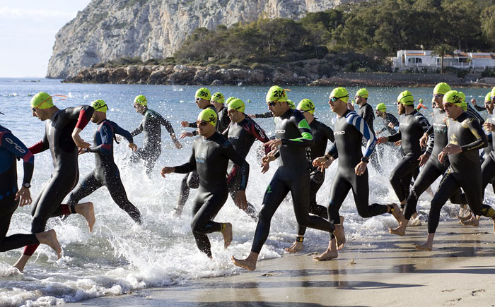 triathlon mass start swim leg