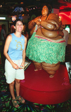 clare with the world's fattest lady