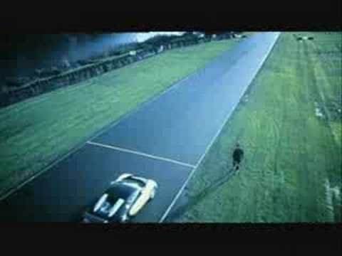 Cristiano Ronaldo v Bugatti Veyron - Nike Mercurial Vapor IV